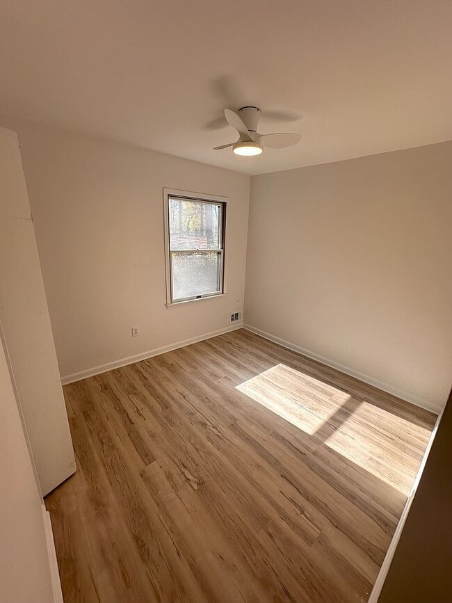 Building Photo - 842 Beatrice Pkwy