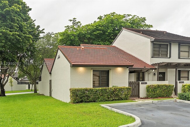 Building Photo - 13340 SW 90th Terrace
