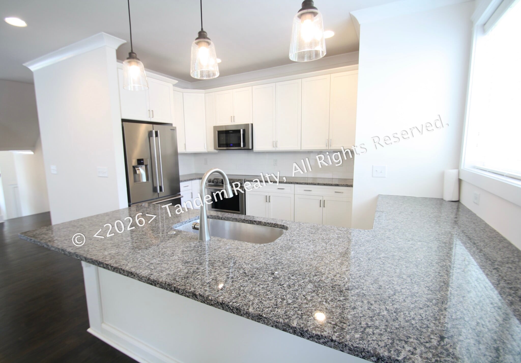 Building Photo - 526 Wedgewood Ave