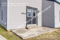 Building Photo - AWESOME 2 BED DUPLEX WITH BASEMENT - SOUTH...