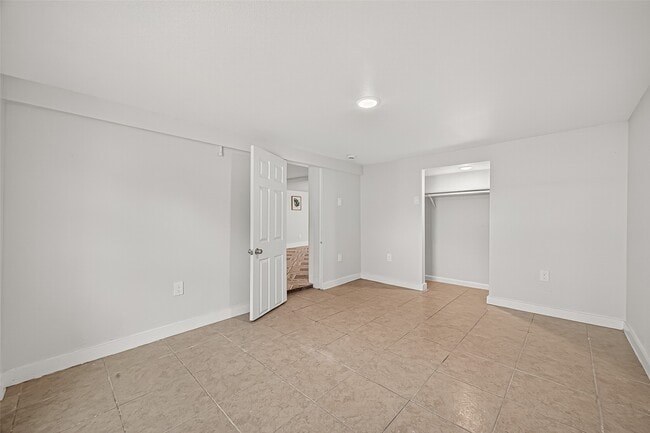 Building Photo - 1814 33rd St