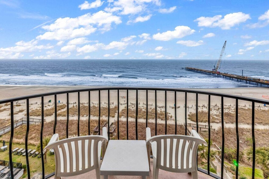 Building Photo - 2500 N Ocean Blvd