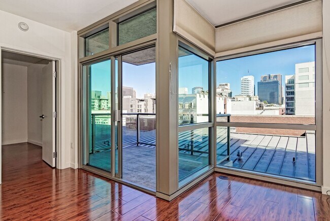 Primary Photo - Modern Downtown Condo in Premier High-Rise...