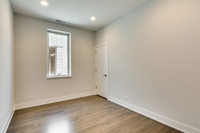 Building Photo - 2351 N Seeley Ave