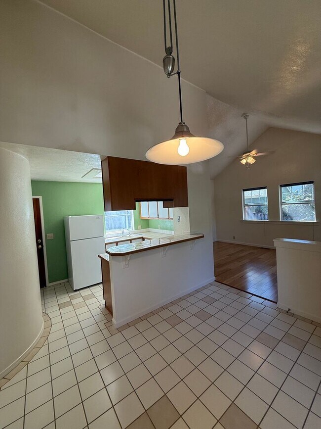 Building Photo - 8121 1/2 El Rancho Drive