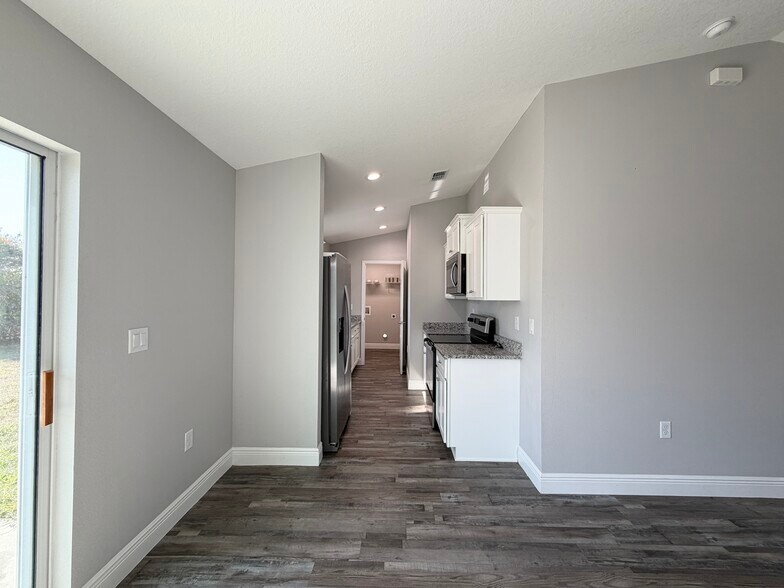 Building Photo - 2330 W Juan Vega Ln
