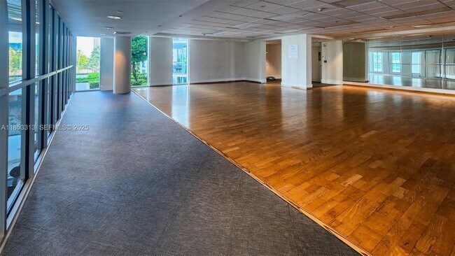 Building Photo - 3131 NE 188th St