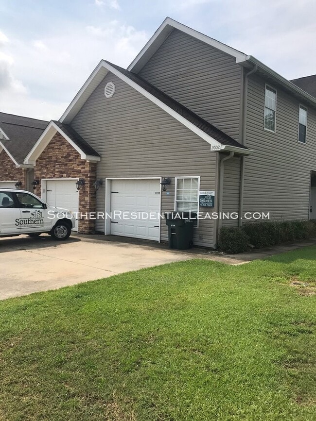 Building Photo - 2002 Shelene Way