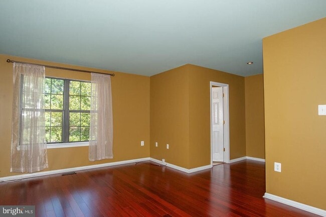 Building Photo - 6158 Old Brentford Ct