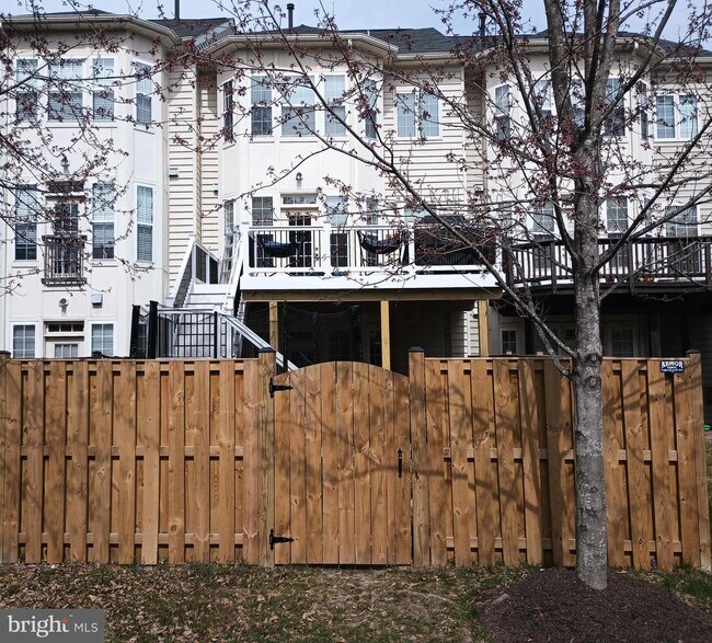 Building Photo - 42133 Fremont Preserve Square