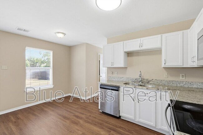 Building Photo - 2744 Frontier Ln