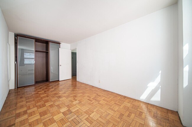 Building Photo - 6515 JFK Blvd E