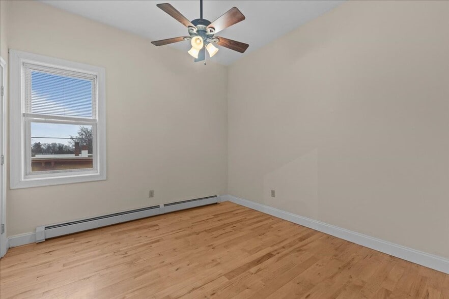 Building Photo - 51 N Champlain St