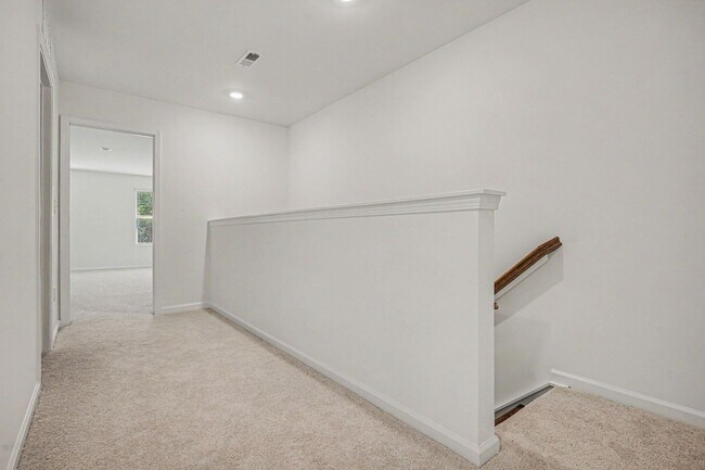 Building Photo - Brand-New Townhome Living in Raleigh!
