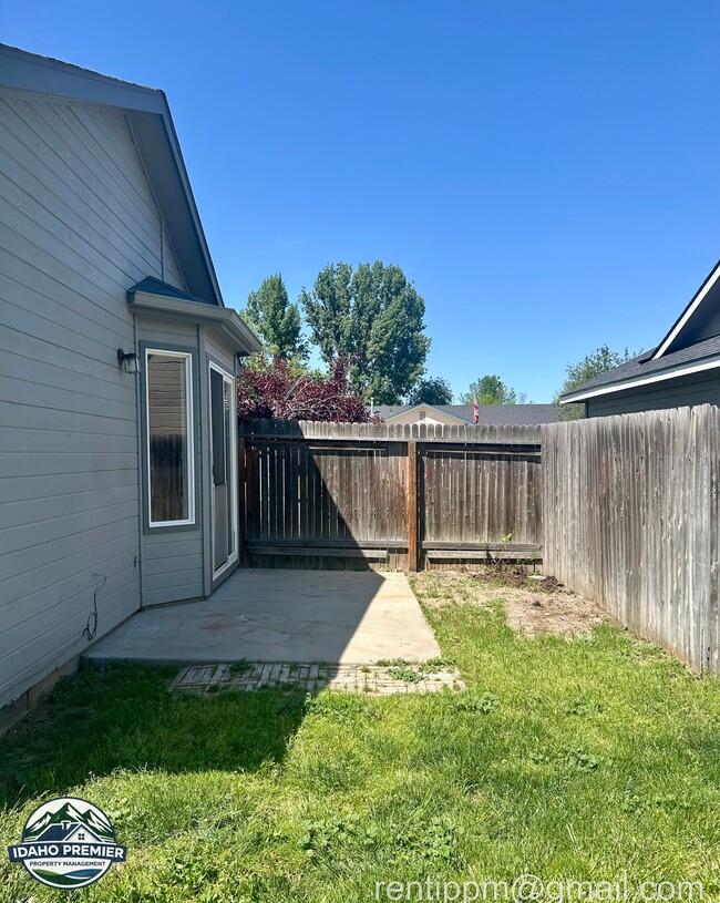Building Photo - 10977 W Altair St