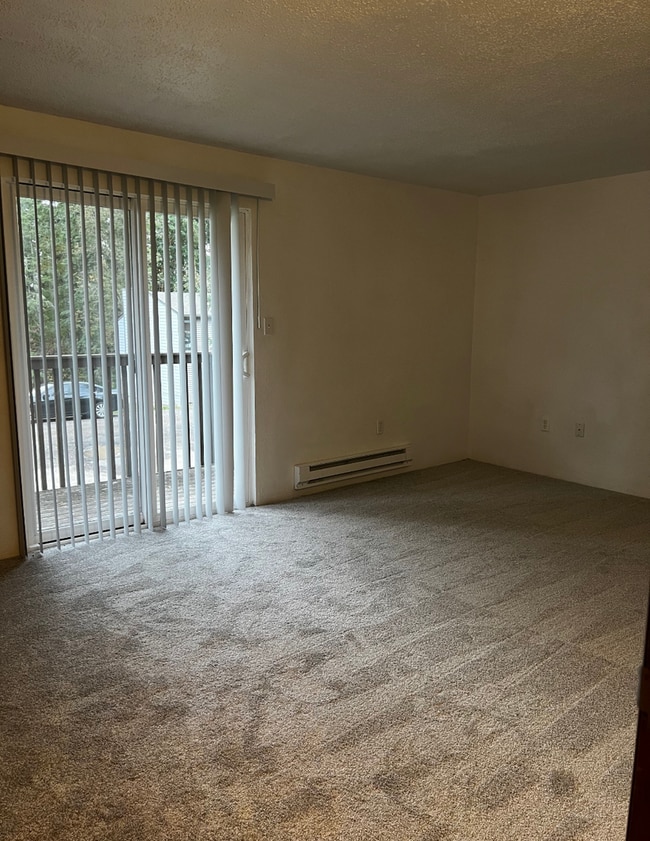 Building Photo - 2 Story Duplex Available. HUGE, FENCED YAR...