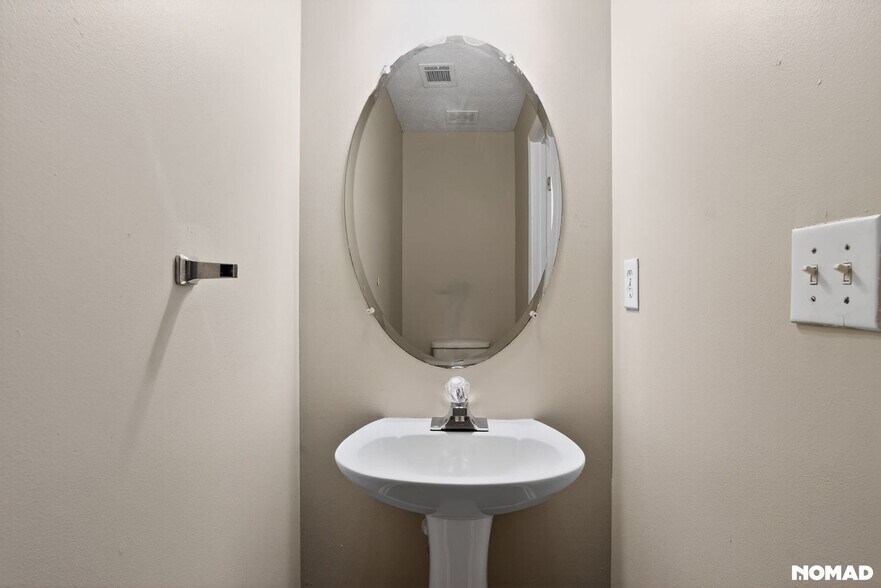 Building Photo - 2808 Vining Ridge Terrace