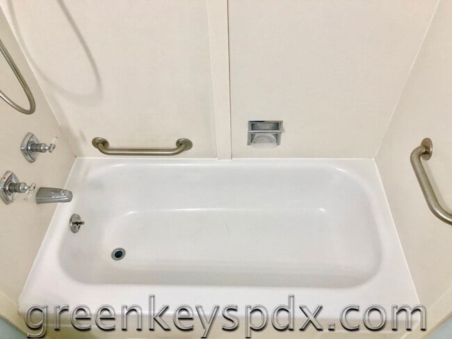 Building Photo - 3-Bedroom Unit on one level with a 1-car garage! Rent includes water-sewer and garbage!