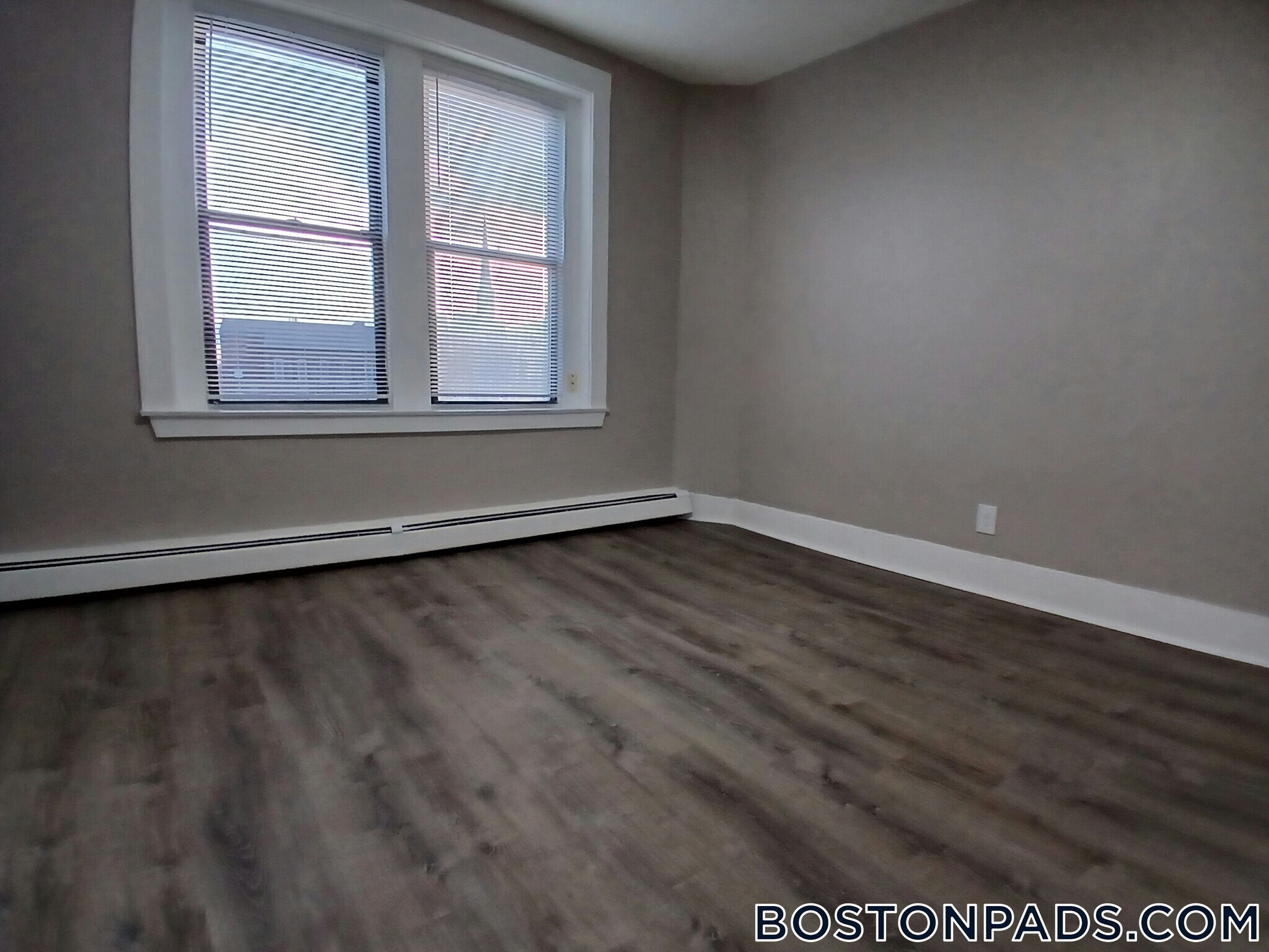 Building Photo - 124 Central Ave