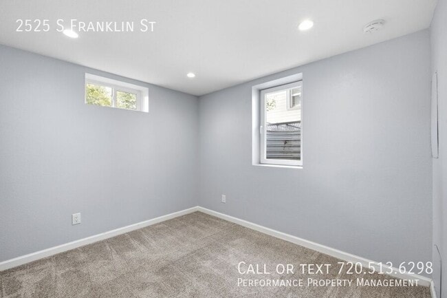 Building Photo - 2525 S Franklin St