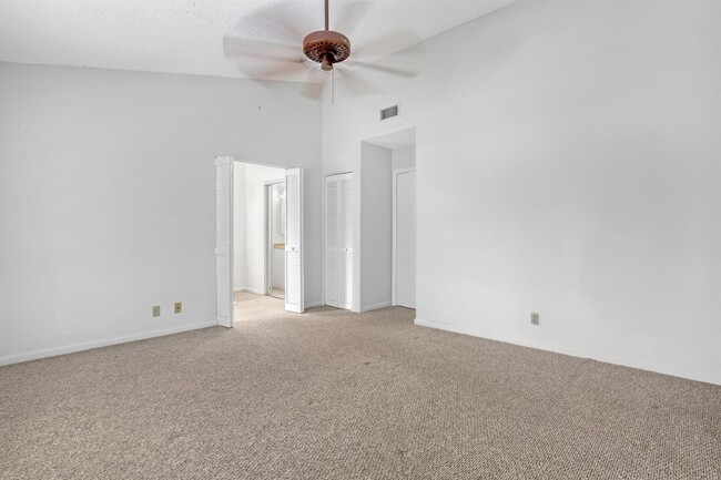 Building Photo - 604 Ocean Dunes Cir