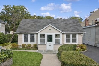 Building Photo - 151 Steamboat Rd