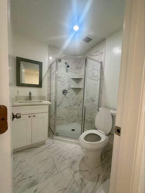 Building Photo - 5706 Regal Crest Ct