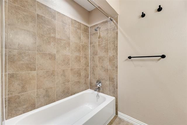 Building Photo - 7204 Shadow Bend Dr