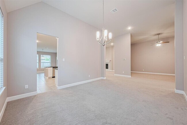 Building Photo - 5511 Highland Dr