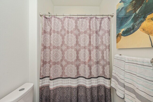 Building Photo - 150 Hibiscus Ave