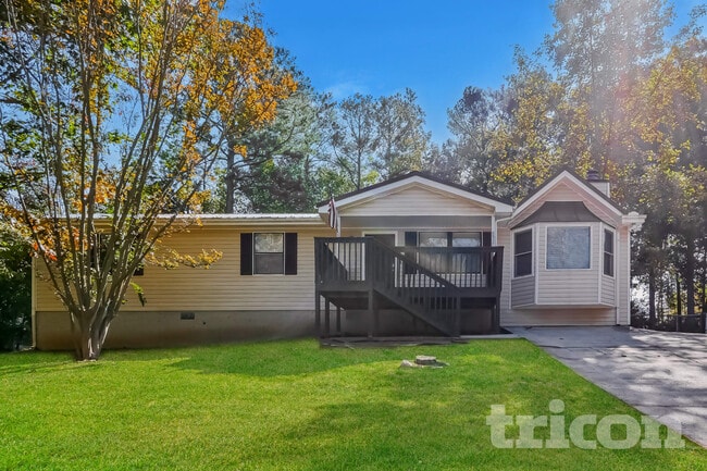 Building Photo - 8977 Tweeddale Dr