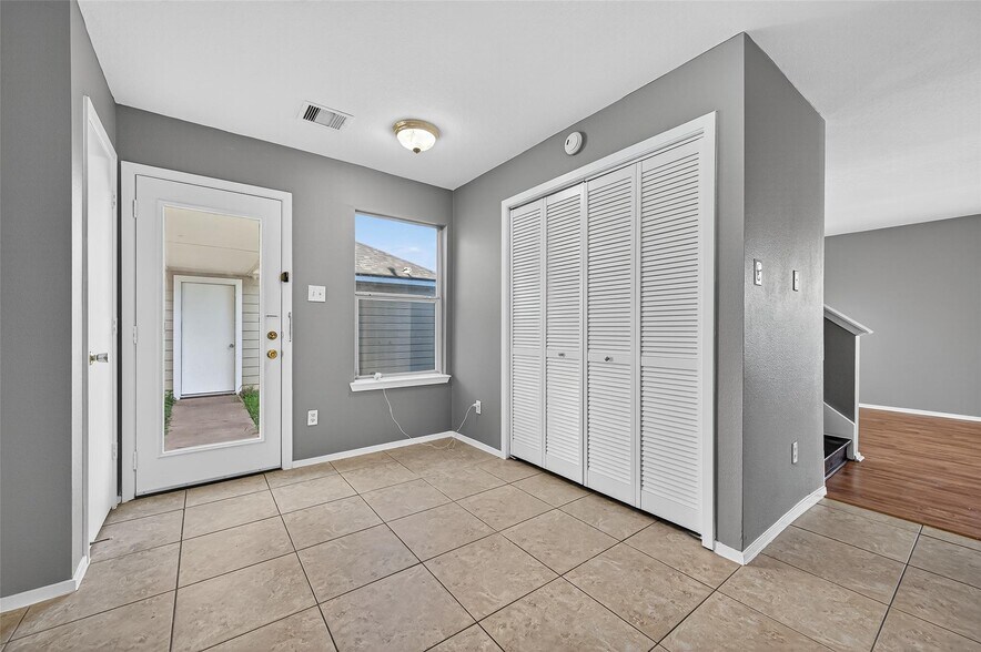 Building Photo - 20819 Patriot Park Ln