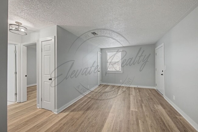 Building Photo - Two Bedroom Ranch in North Nashville - 1/2 Off First Months Rent!