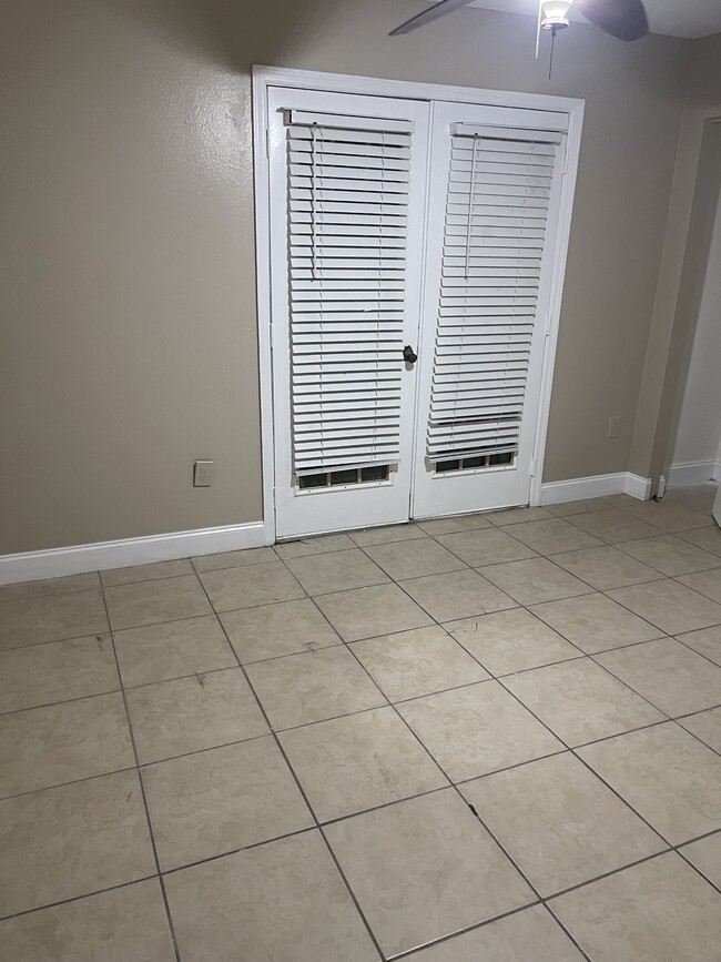 Building Photo - 4094 Dijon Dr