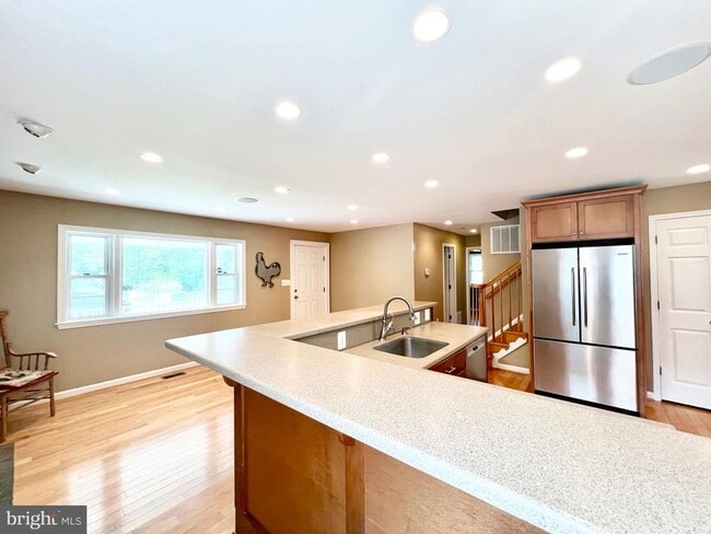 Building Photo - 6605 Keene Dr