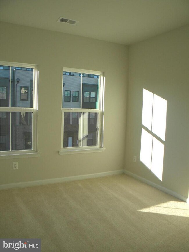 Building Photo - 22326 Tees Terrace