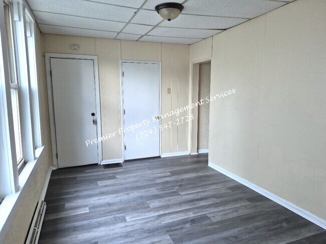 Building Photo - 2412 7th Ave