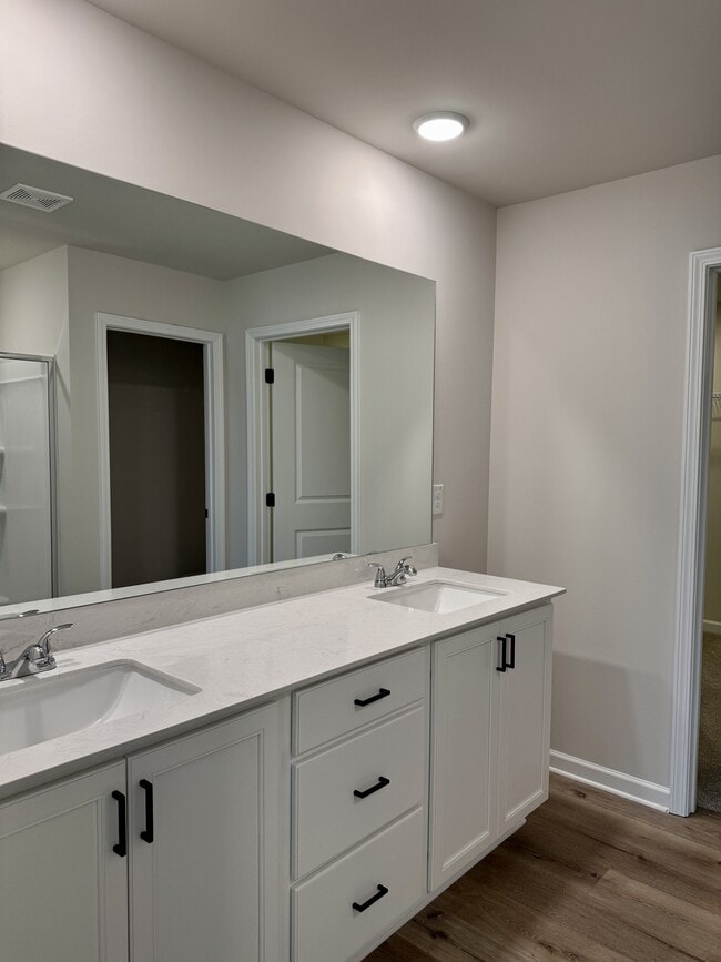 Building Photo - 401 Fox Crk Dr