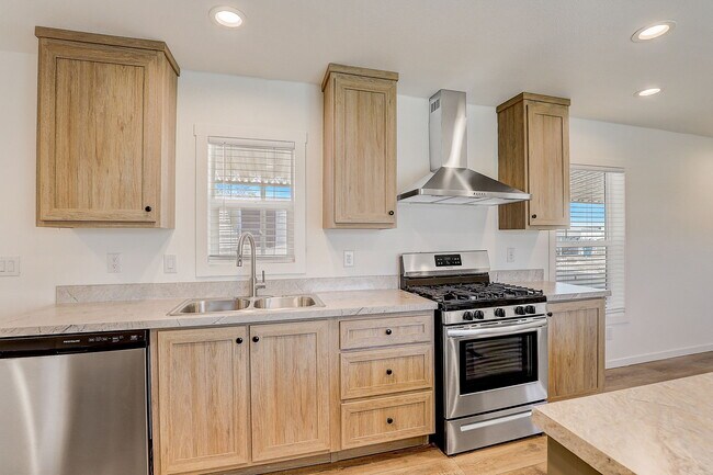 Building Photo - 2627 S Lamb Blvd