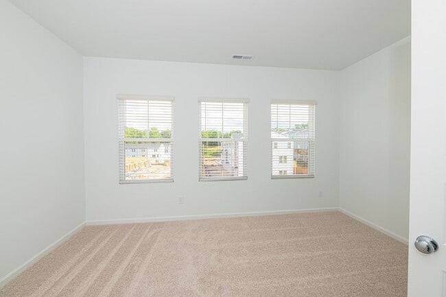 Building Photo - 815 Freston Rd