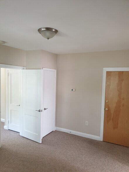 Living Room 1 - 4709 Rittenhouse St