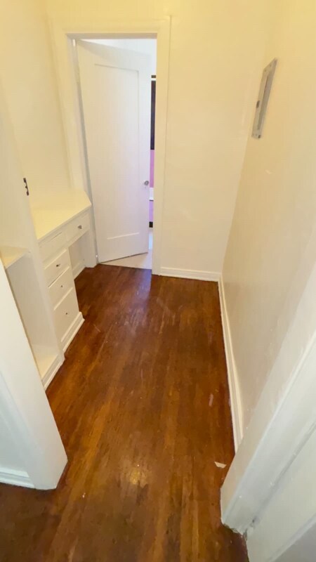 Building Photo - 2025 Cheremoya Ave