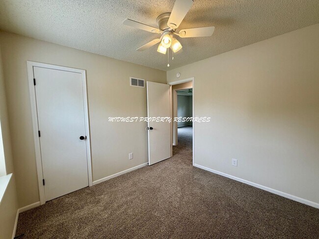 Building Photo - Amazing 3 Bedroom Home!