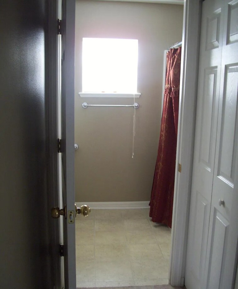 Building Photo - 1628 Myrtle Lake Ave