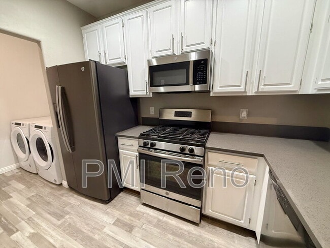 Building Photo - 900 S Meadows Pkwy