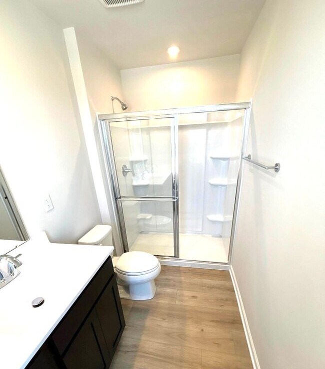 Building Photo - 125 Pampas St