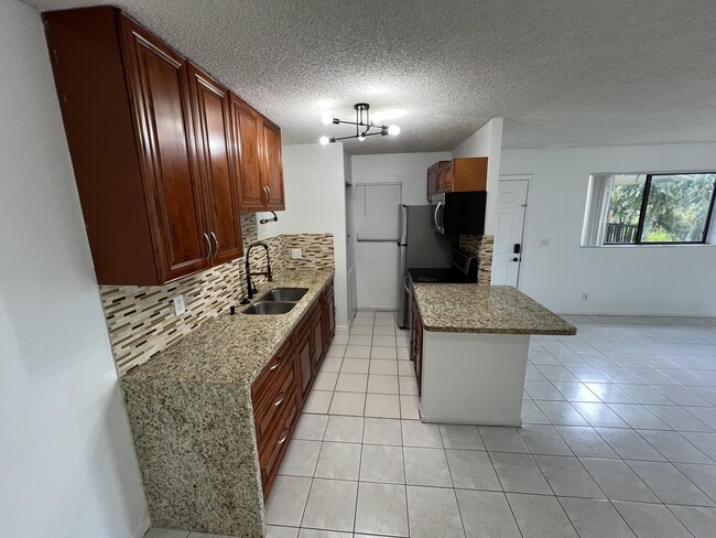 Building Photo - 588 Trace Cir