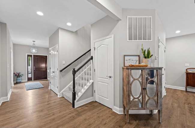 Building Photo - 207 Barbary Coast Dr