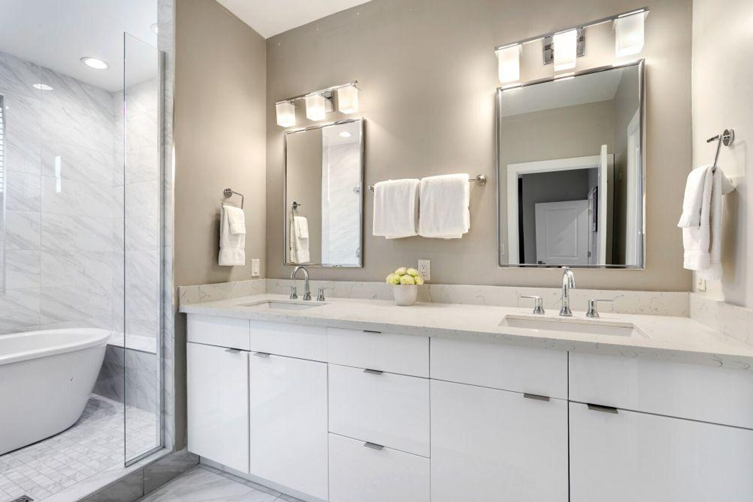 Building Photo - 3737 Bienville Ave