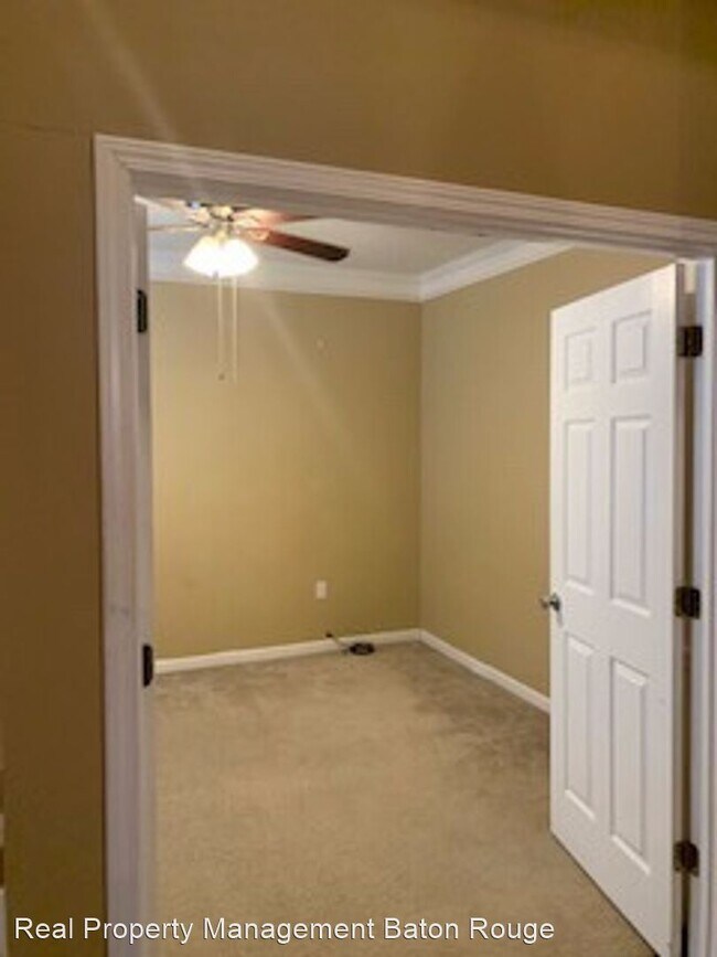 Building Photo - 4 br, 3 bath House - 10043 High Pines Dr.